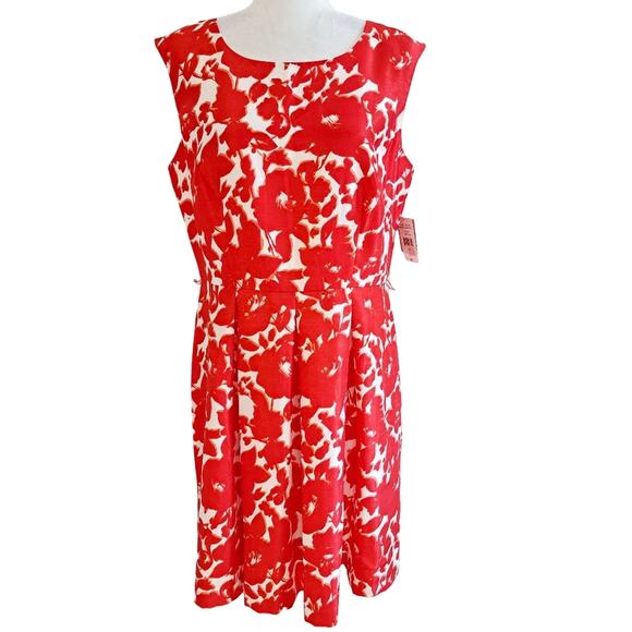 Danny and Nicole Sleeveless Pleated Jacquard Dress - Picture 1 of 7
